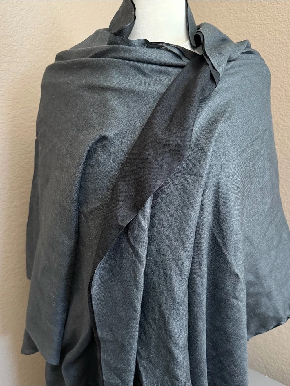Eileen Fisher 50% Silk 50% Cashmere Reversible Gray Black Wrap Scarf Shawl